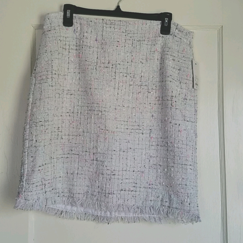 🆕️Elle Pastel Pretty Woman's skirt Size 12